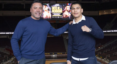 ORTIZ, JR. VS. MCKINSON   VERGIL ORTIZ, JR. & OSCAR DE LA HOYA PRESS DAY