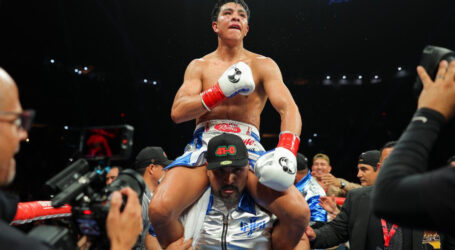 JAIME MUNGUIA DEFEATS SERGIY DEREVYANCHENKO IN ‘FIGHT OF THE YEAR’ CANDIDATE