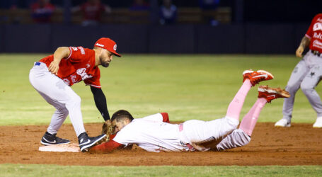 En duelo de volteretas, Mexicali asegura serie en casa